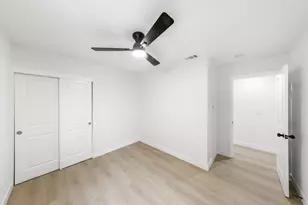 909 Regatta Dr, Sacramento, CA 95833 - Photo 36