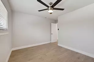 6410 Rolling Way, Carmichael, CA 95608 - Photo 32