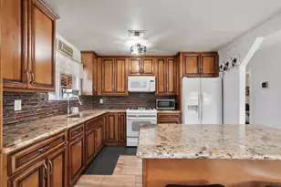 19181 Frank Ct, Woodbridge, CA 95258 - Photo 8