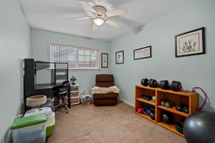 3913 Peacock Ln, Modesto, CA 95356 - Photo 14