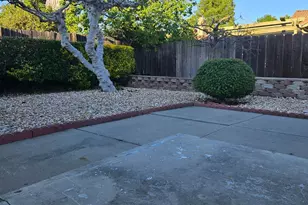 8118 Chateau Dr, Stockton, CA 95210 - Photo 2