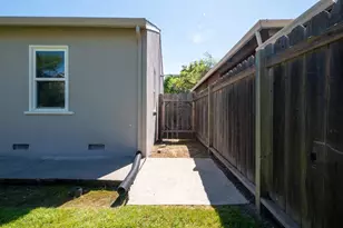 1851 W Harding Way, Stockton, CA 95203 - Photo 28