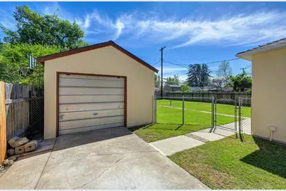 1381 54th Street, Sacramento, CA 95819 - Photo 22