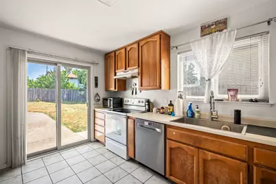 867 Brierglen Way, Sacramento, CA 95834 - Photo 10