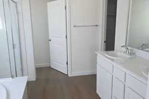 10327 Dal Ct, Elk Grove, CA 95757 - Photo 8