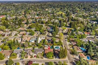 8530 Hayden Way, Fair Oaks, CA 95628 - Photo 32