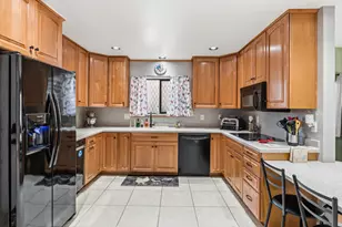 8530 Hayden Way, Fair Oaks, CA 95628 - Photo 12