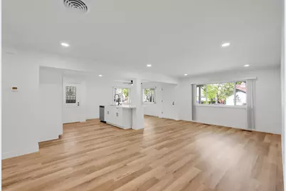 1860 Lucerne, Stockton, CA 95203 - Photo 6