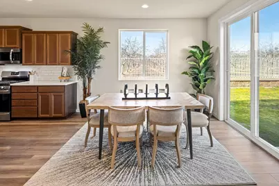 1727 Dos Rios Court, Plumas Lake, CA 95961 - Photo 10