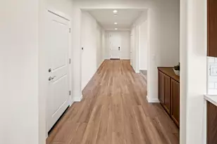 1727 Dos Rios Ct, Plumas Lake, CA 95961 - Photo 4