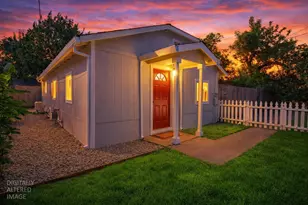 1872 6th Ave, Olivehurst, CA 95961 - Photo 2