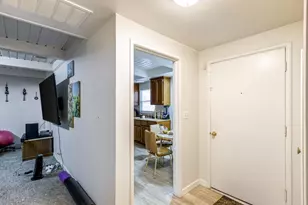 2516 Hernando Rd, Sacramento, CA 95825 - Photo 8