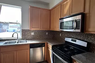 2432 Boxwood St, Sacramento, CA 95815 - Photo 4