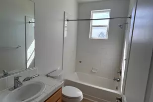 2432 Boxwood St, Sacramento, CA 95815 - Photo 24