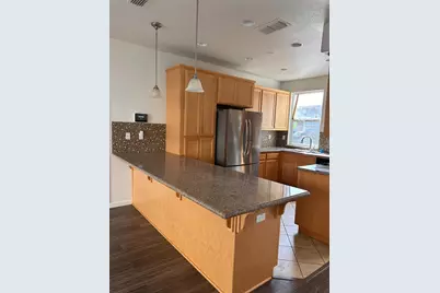 2432 Boxwood Street, Sacramento, CA 95815 - Photo 2