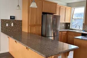 2432 Boxwood St, Sacramento, CA 95815 - Photo 2