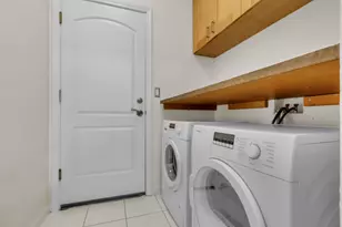 3905 Apple Blossom Way, Carmichael, CA 95608 - Photo 8