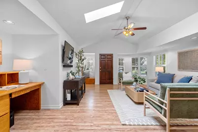 8673 Fallbrook Way, Sacramento, CA 95826 - Photo 6