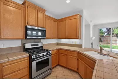 9666 Iris Meadow Way, Elk Grove, CA 95757 - Photo 20