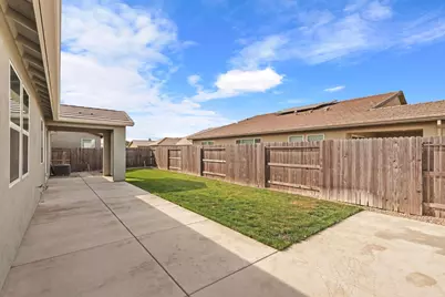 691 Lippi Street, Galt, CA 95632 - Photo 32
