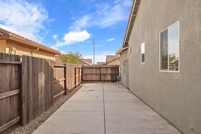 691 Lippi Street, Galt, CA 95632 - Photo 34