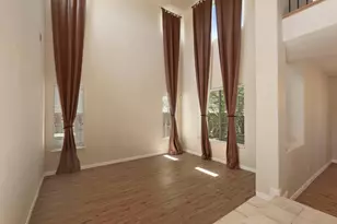 1300 Eastlake Cir, Tracy, CA 95304 - Photo 10