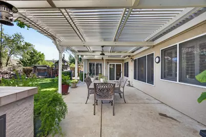 8800 Mannington Street, Elk Grove, CA 95758 - Photo 44