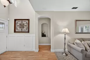 8800 Mannington St, Elk Grove, CA 95758 - Photo 12