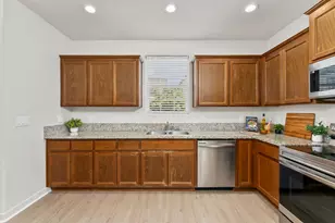 6776 Jujube Ln, Sacramento, CA 95828 - Photo 2