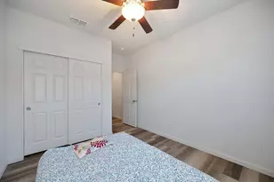 7905 Springarden Wy, Sacramento, CA 95828 - Photo 18