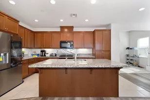 7905 Springarden Wy, Sacramento, CA 95828 - Photo 8