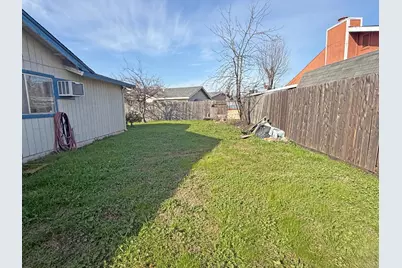 7637 Nixos Way, Sacramento, CA 95823 - Photo 20