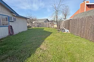 7637 Nixos Way, Sacramento, CA 95823 - Photo 20