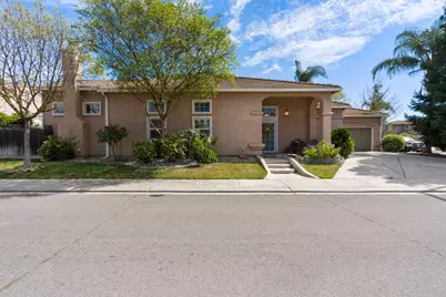 2100 Paramont Way, Modesto, CA 95355 - Photo 2