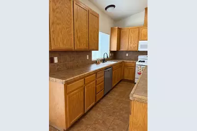 736 Elmwood Drive, Los Banos, CA 93635 - Photo 10