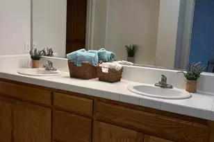 736 Elmwood Dr, Los Banos, CA 93635 - Photo 12