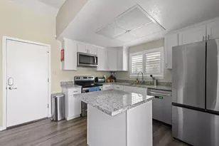 10251 Ellenwood Ave, Sacramento, CA 95827 - Photo 8