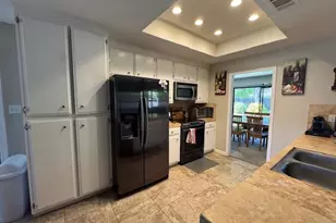 7039 Bridgeport Cir, Stockton, CA 95207 - Photo 12