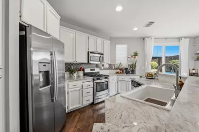 8300 White Spruce Drive, Antelope, CA 95843 - Photo 16