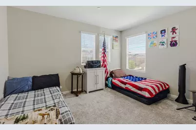 8025 Hughes Court, Citrus Heights, CA 95610 - Photo 18