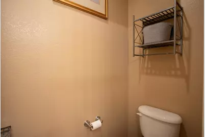 5012 Wuthering Avenue, Sacramento, CA 95823 - Photo 10