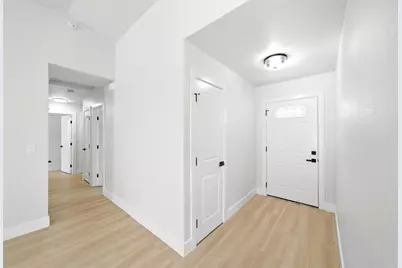 8251 Kilmer Circle, Sacramento, CA 95828 - Photo 10