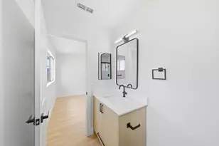 8251 Kilmer Cir, Sacramento, CA 95828 - Photo 36