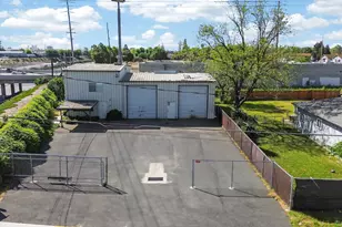 652 E Lockeford St, Lodi, CA 95240 - Photo 2