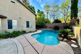 8215 Gold Sierra Ct, Antelope, CA 95843 - Photo 10