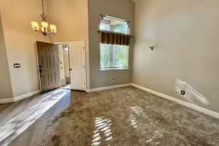 8215 Gold Sierra Ct, Antelope, CA 95843 - Photo 16