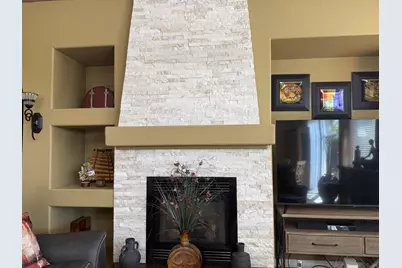 208 Murano Street, Los Banos, CA 93635 - Photo 4