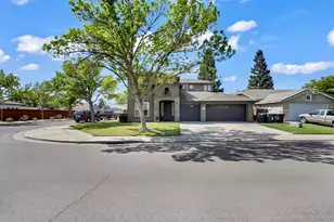 3437 Summer Dr, Modesto, CA 95355 - Photo 2