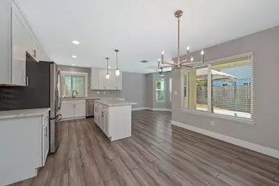 8139 Traver Court, Sacramento, CA 95828 - Photo 10