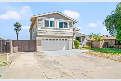 9813 Vista Grande Way, Elk Grove, CA 95624 - Photo 4